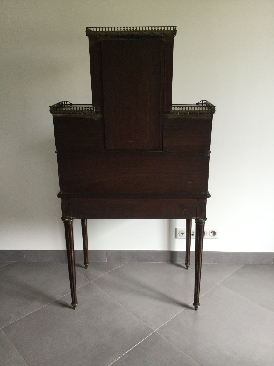 Louis XVI-style Mahogany Day Table-photo-8