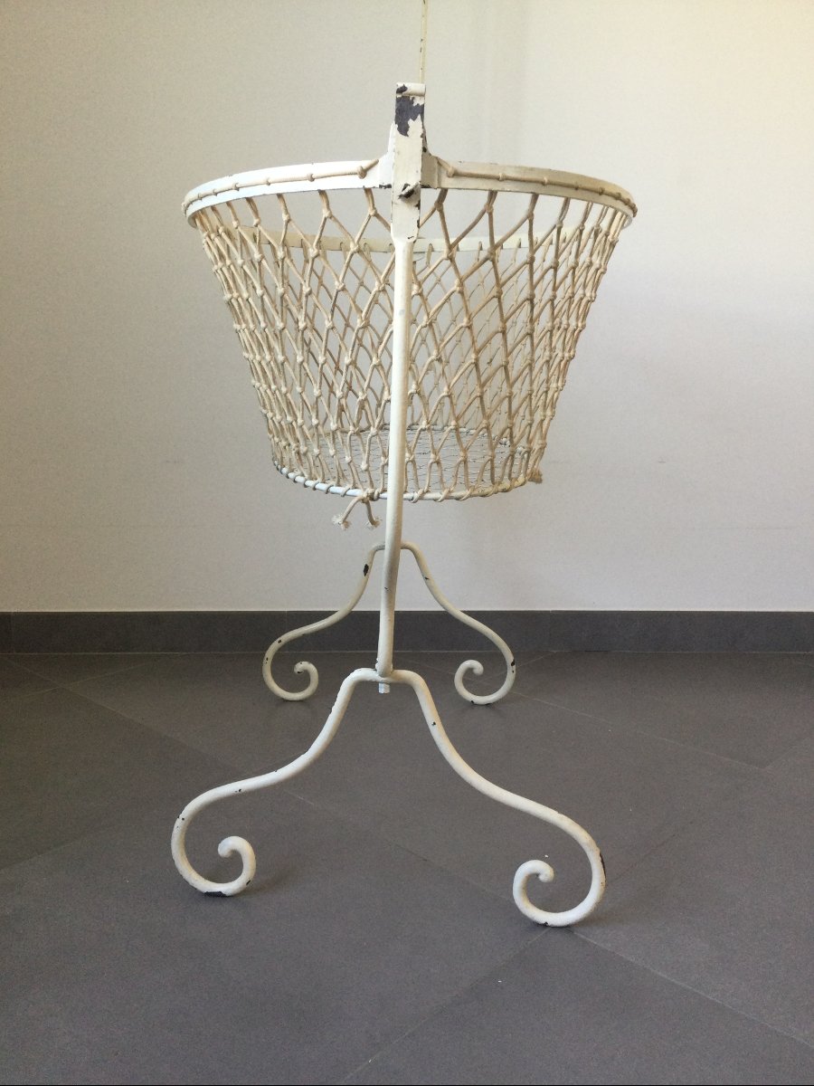 Wrought Iron Cradle-photo-2