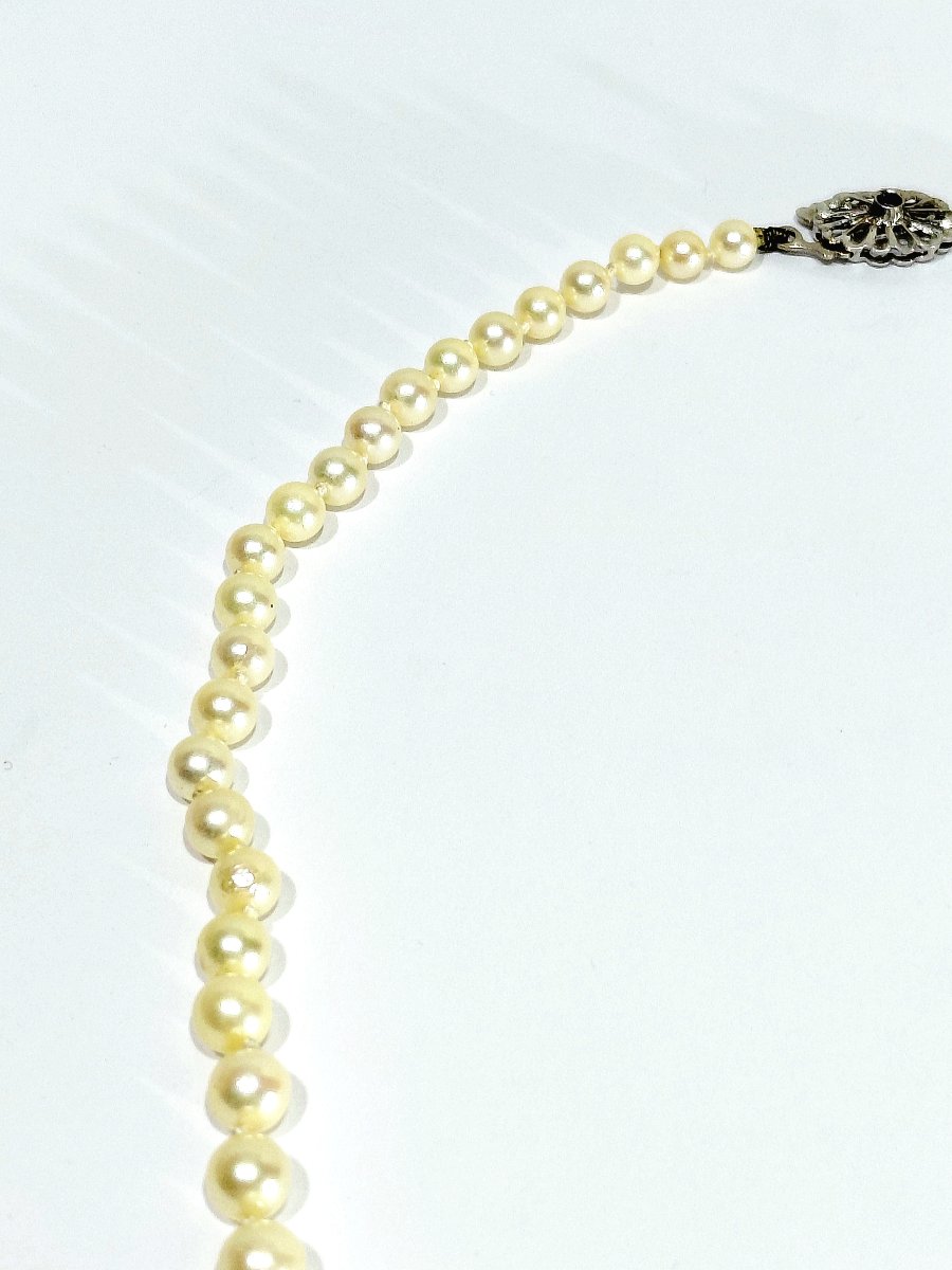Collier de perles et fermoir en or blanc-photo-2
