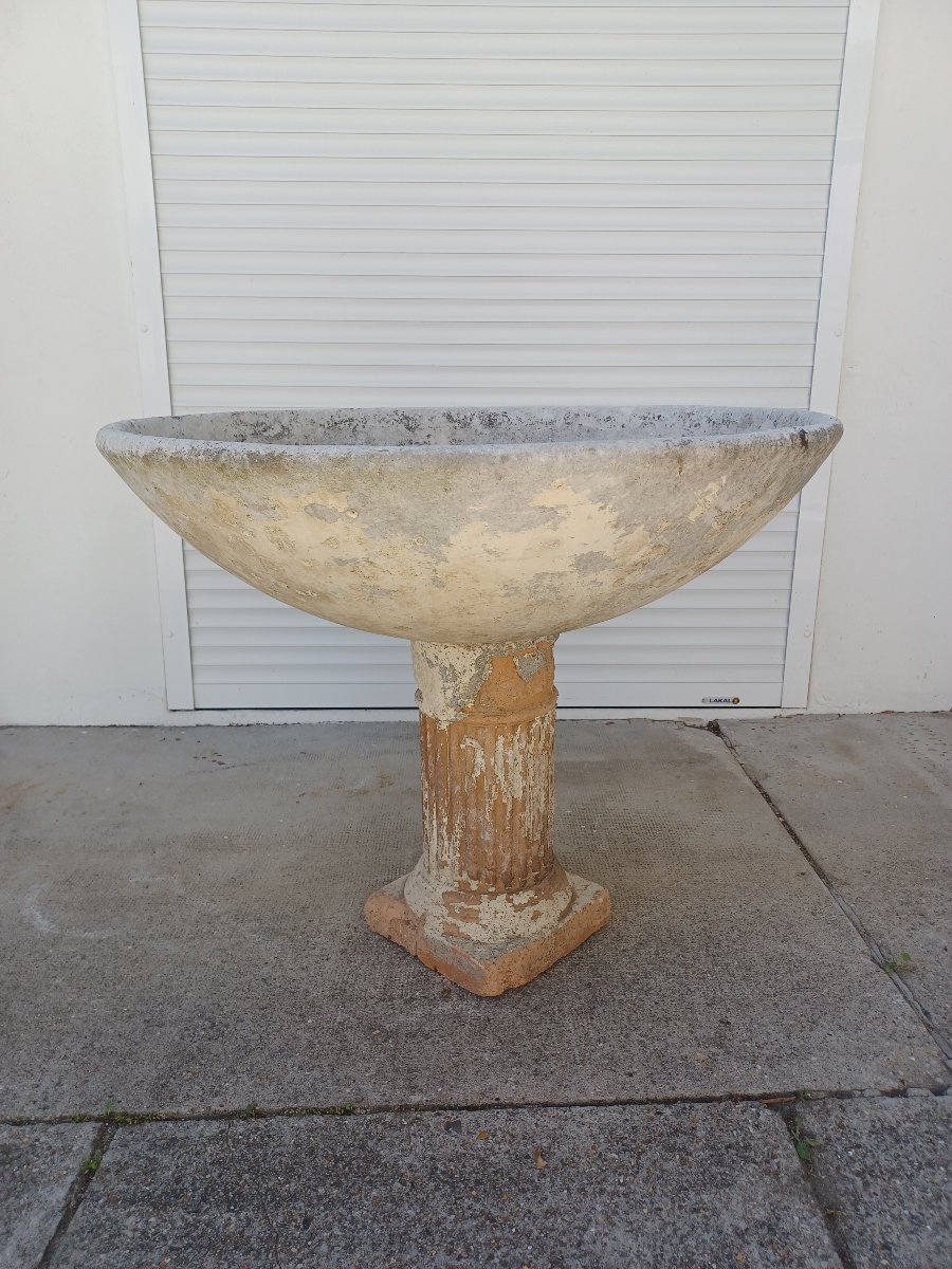Column-style Planter