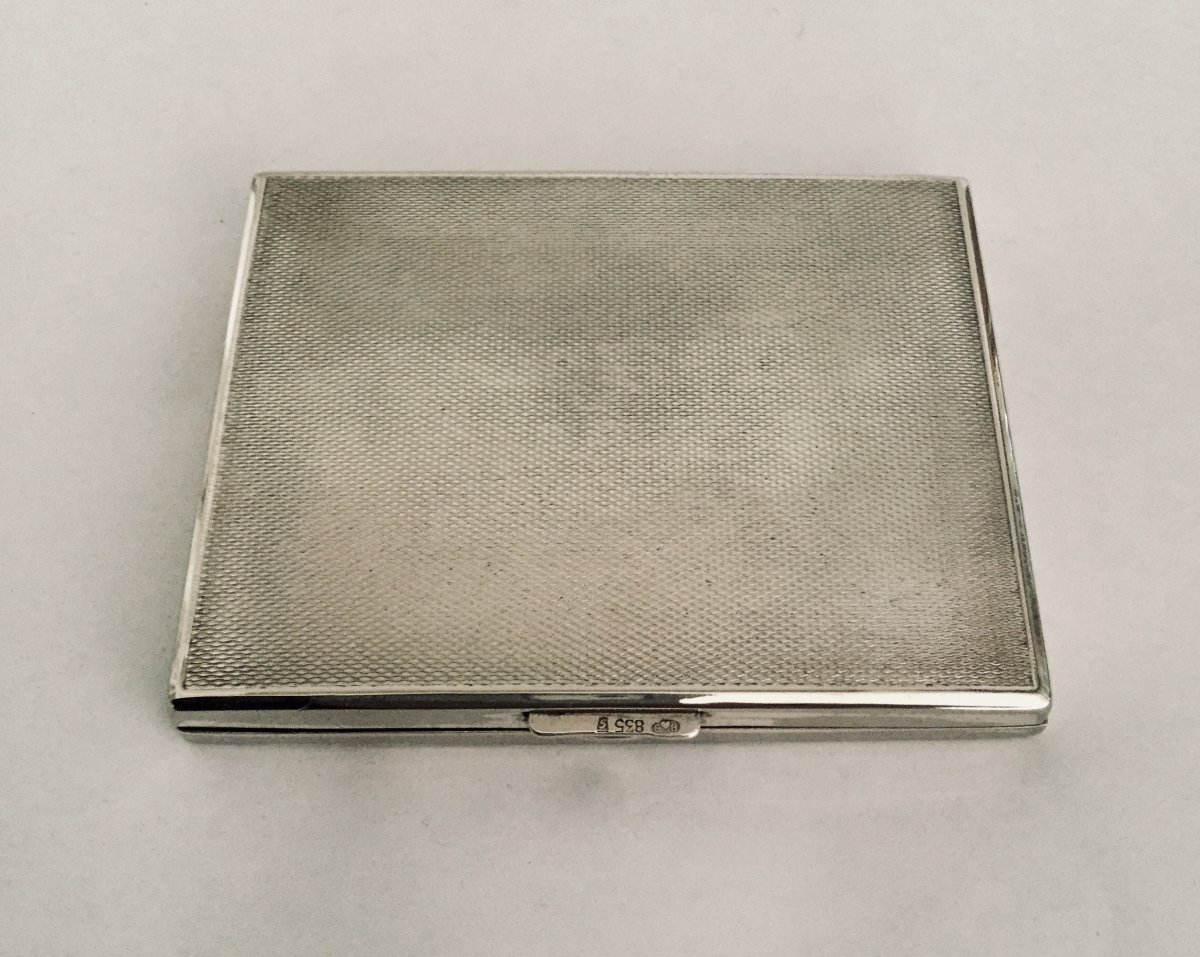 Silver Compact-photo-4