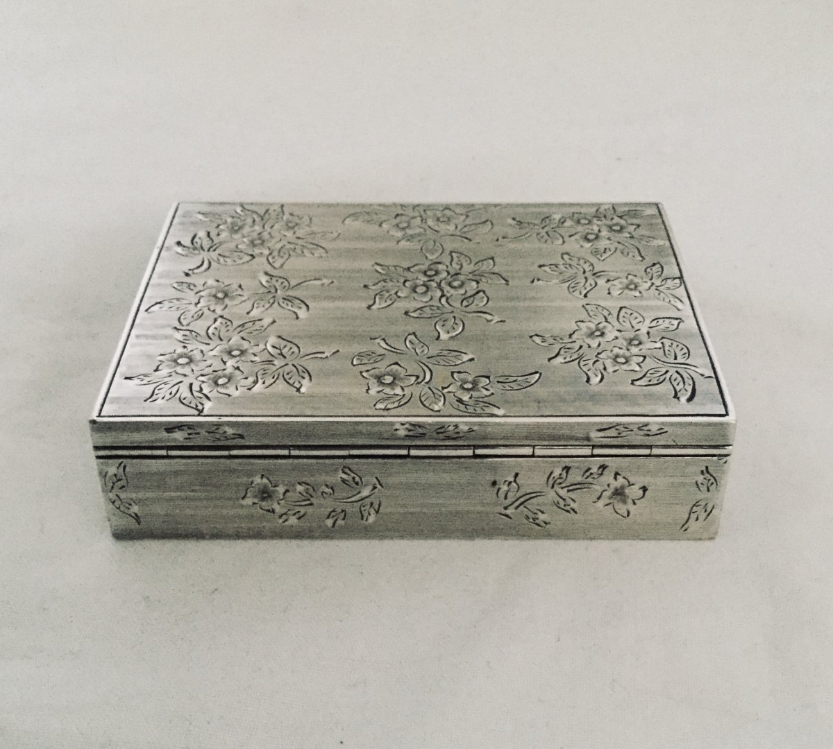 Silver Powder Box With Lipstick Case-photo-1