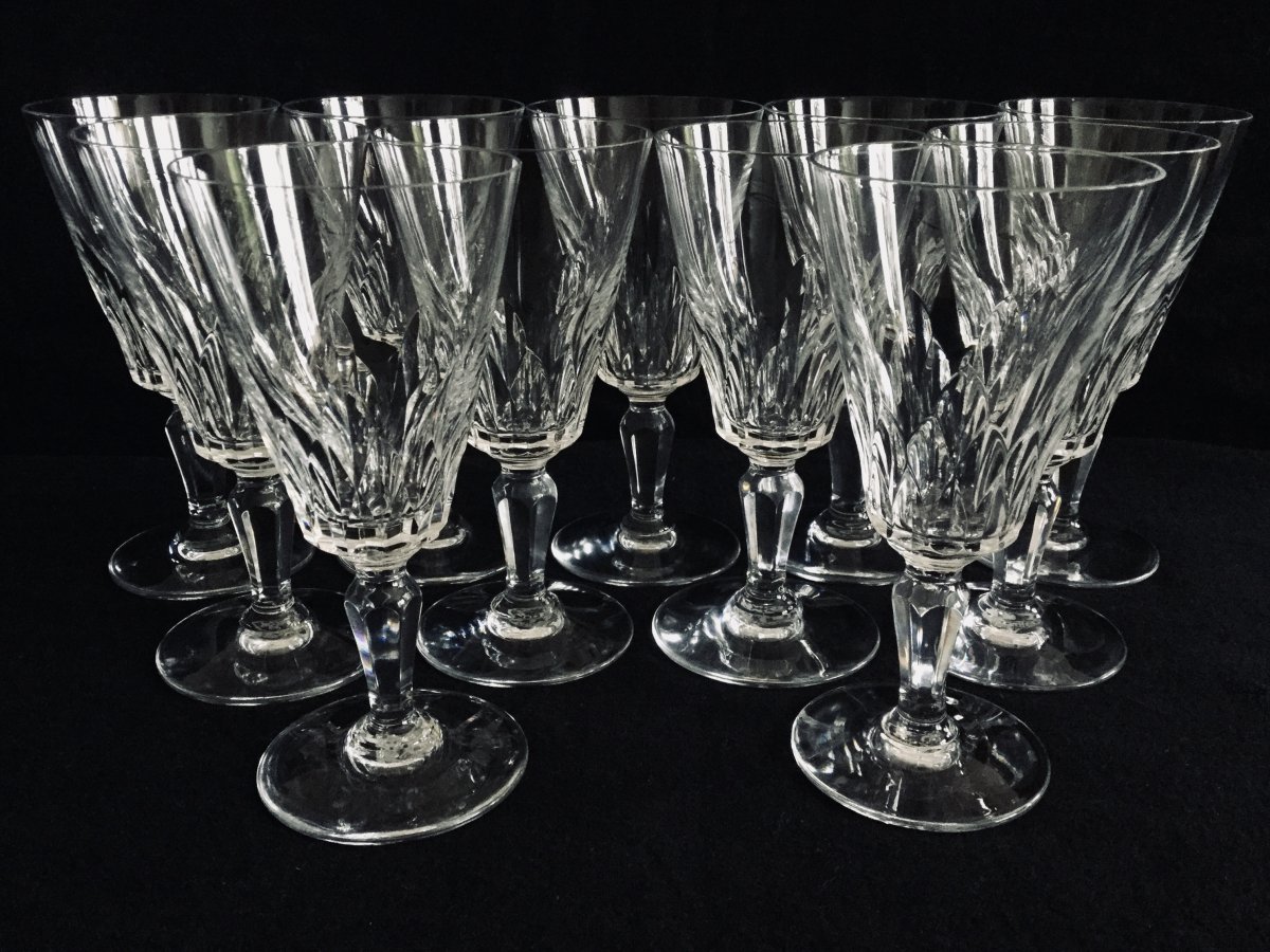 11 White Wine Glasses In Baccarat Crystal Carcassonne Model
