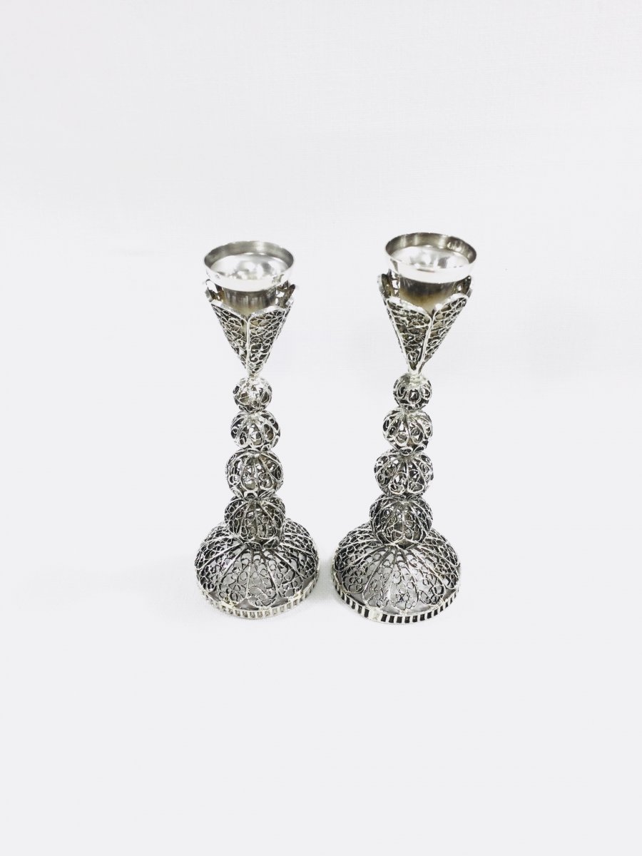 Paire De Petits Bougeoirs En Argent 