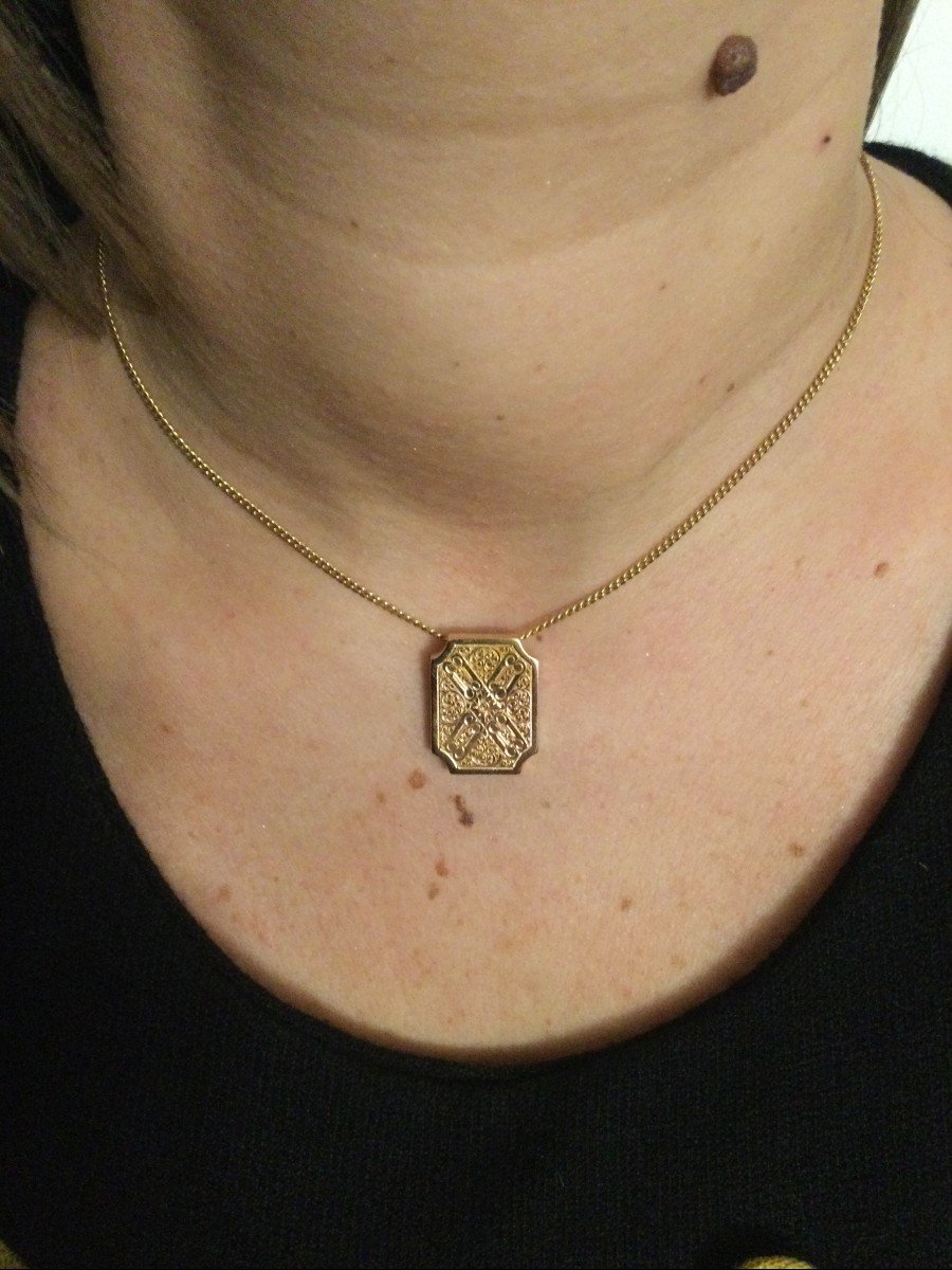 Chiseled Rose Gold Pendant-photo-6