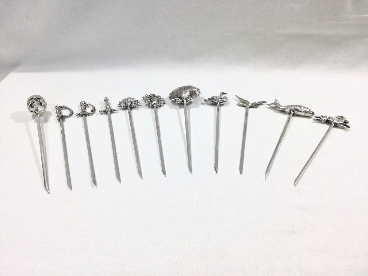 Series Of 11 Silver Metal Atelets-photo-2