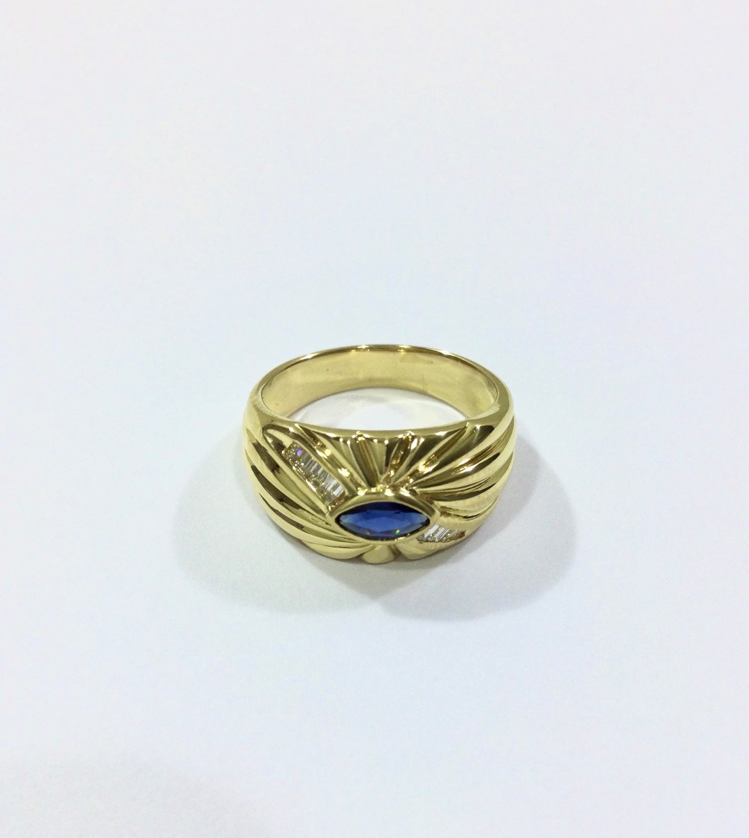 Sapphire And Diamond Gold Ring-photo-2