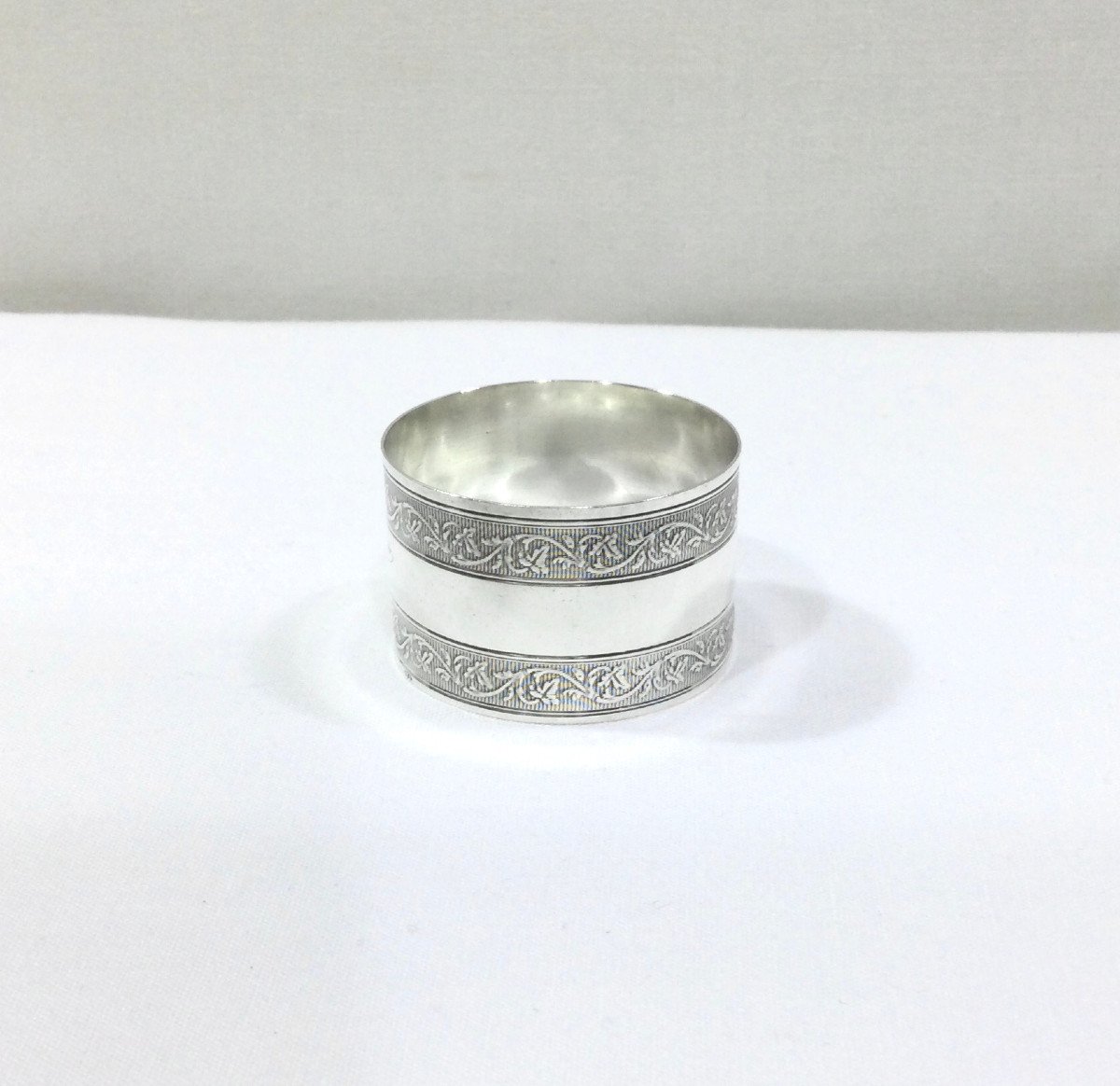 Napkin Ring In Sterling Silver-photo-2