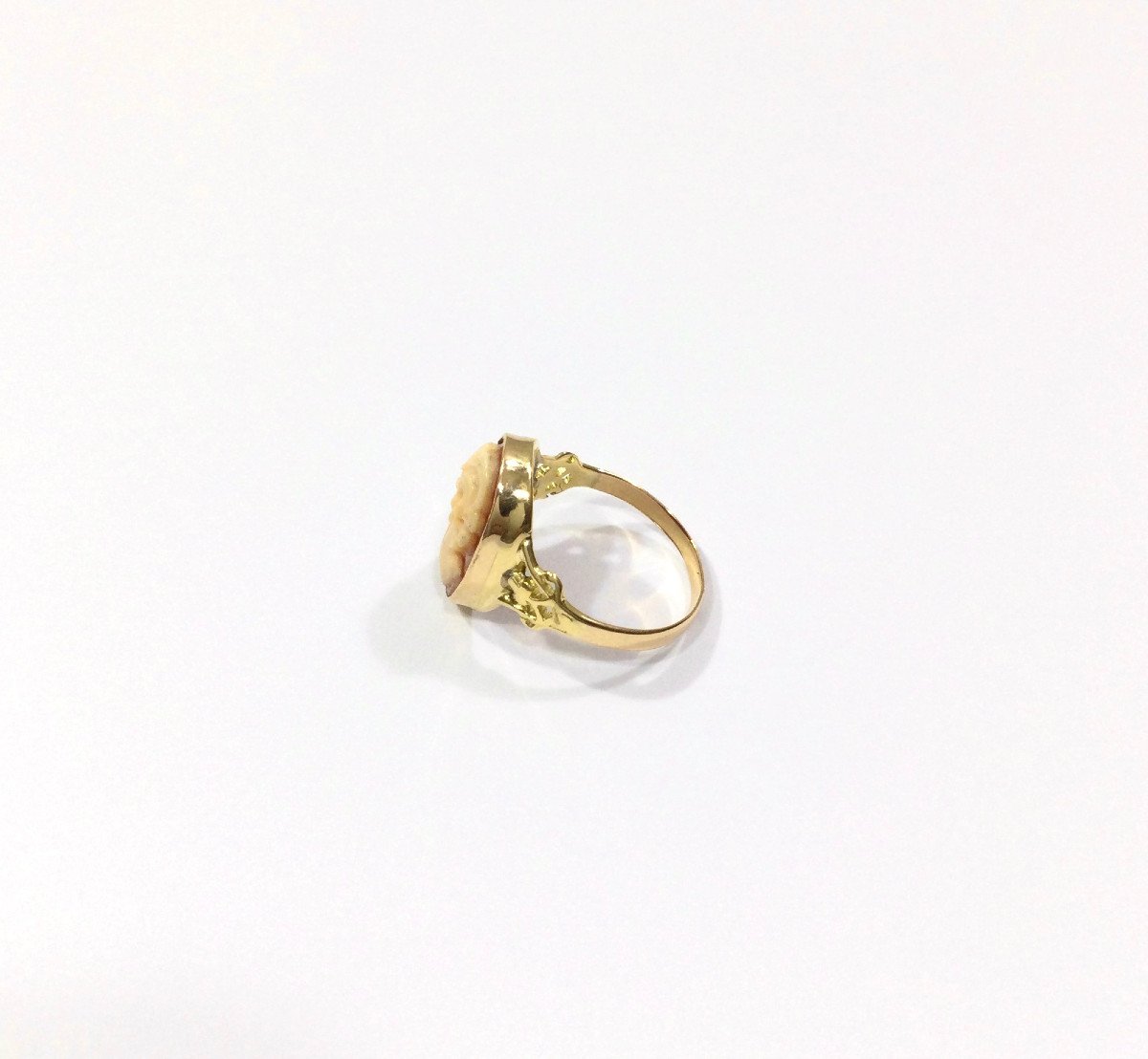 Gold And Cameo Ring-photo-3