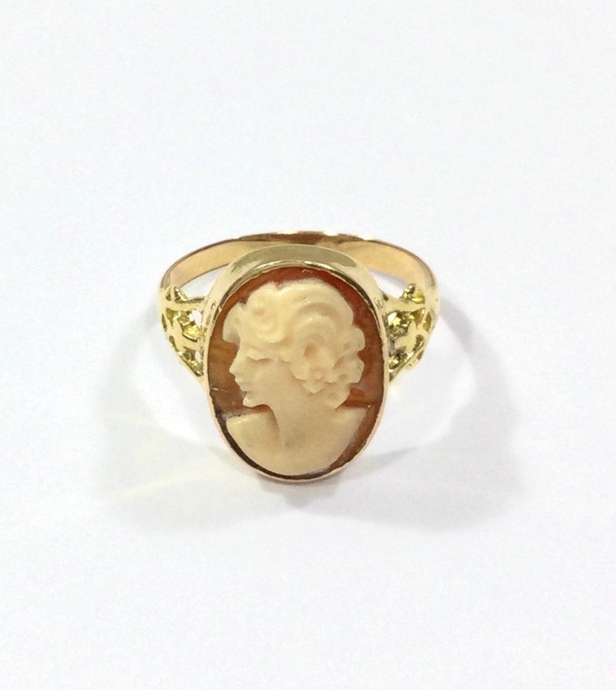 Gold And Cameo Ring