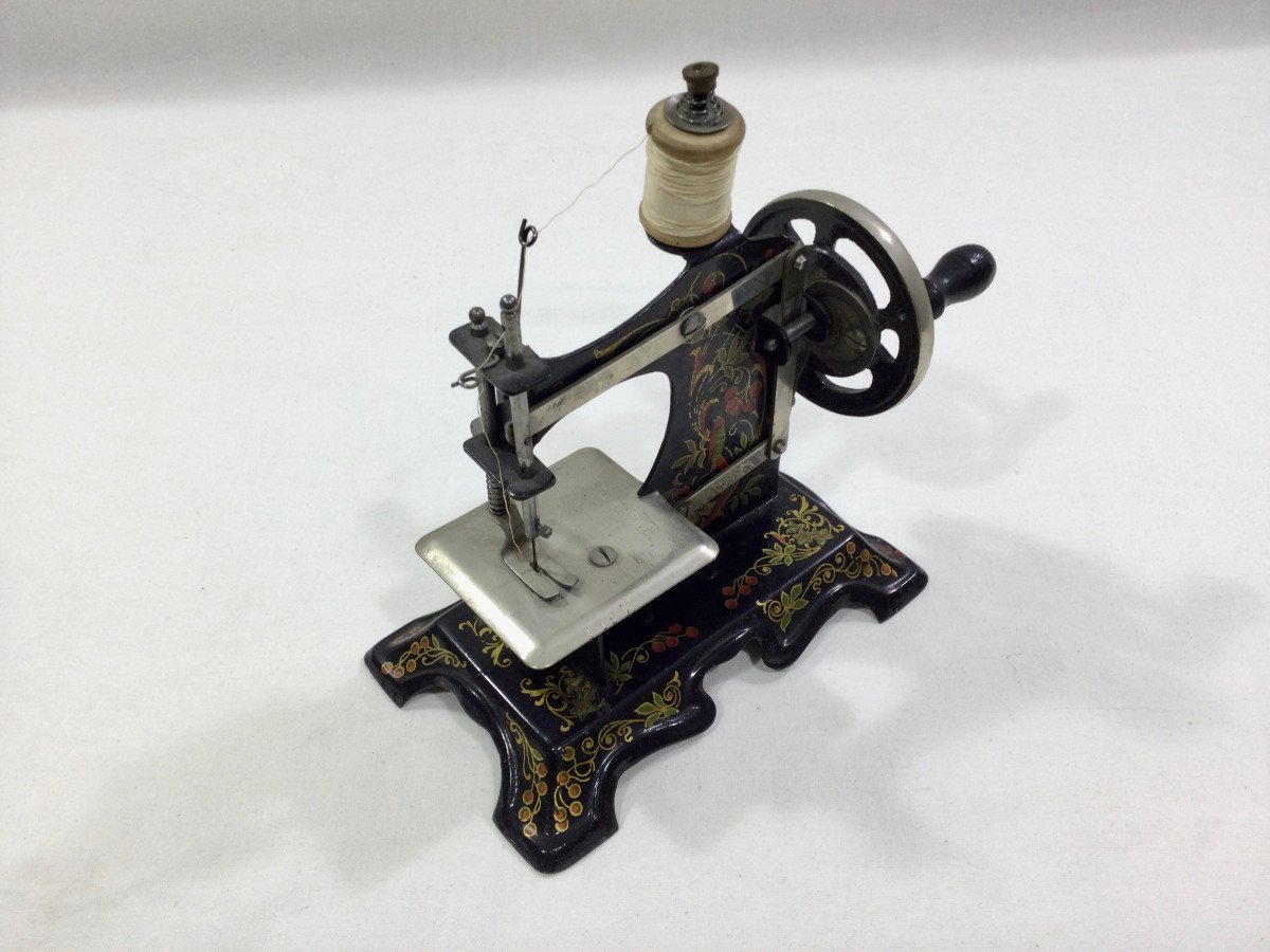 Kid's Sewing Machine-photo-4