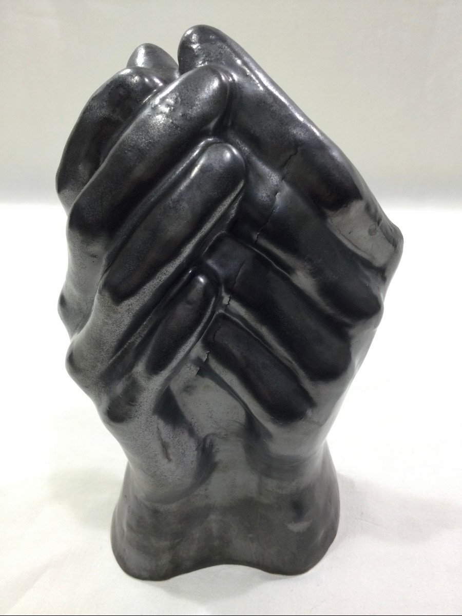 Vase With Intertwined Hands-photo-6