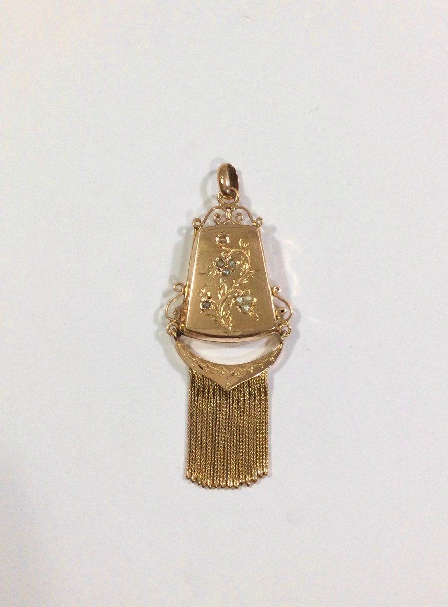 Art Nouveau Gold Photo Locket