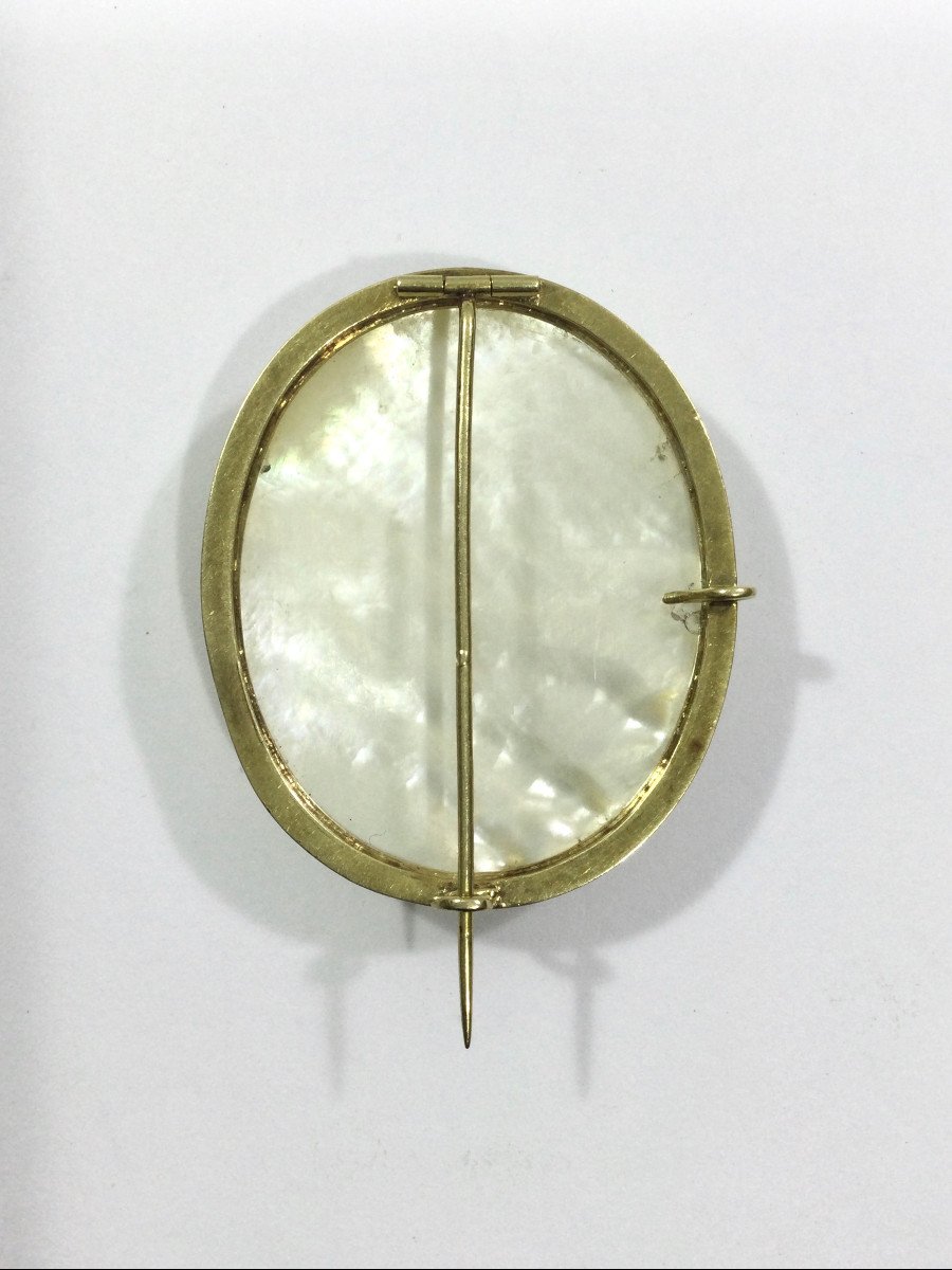 Gold And Mother Of Pearl Brooch-photo-2