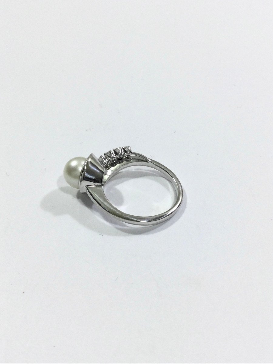 Ring In White Gold Pearl And Diamonds-photo-4