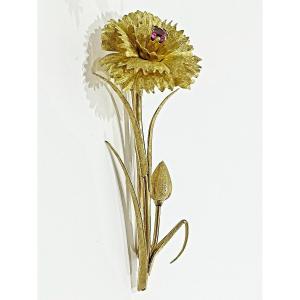 Flower Brooch In Gold And Pink Sapphire