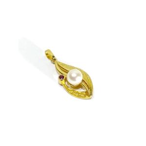 Pearl And Garnet Gold Pendant