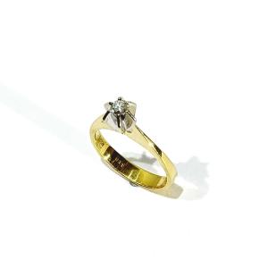 Solitaire In Yellow Gold And Diamond