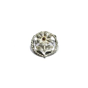 Bouton de plastron en argent à décors de fleurs