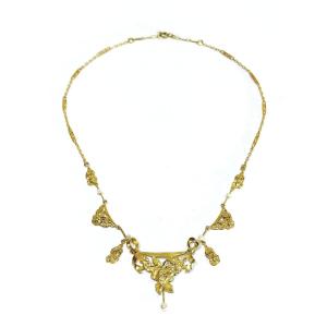 Draped Gold And Pearl Necklace