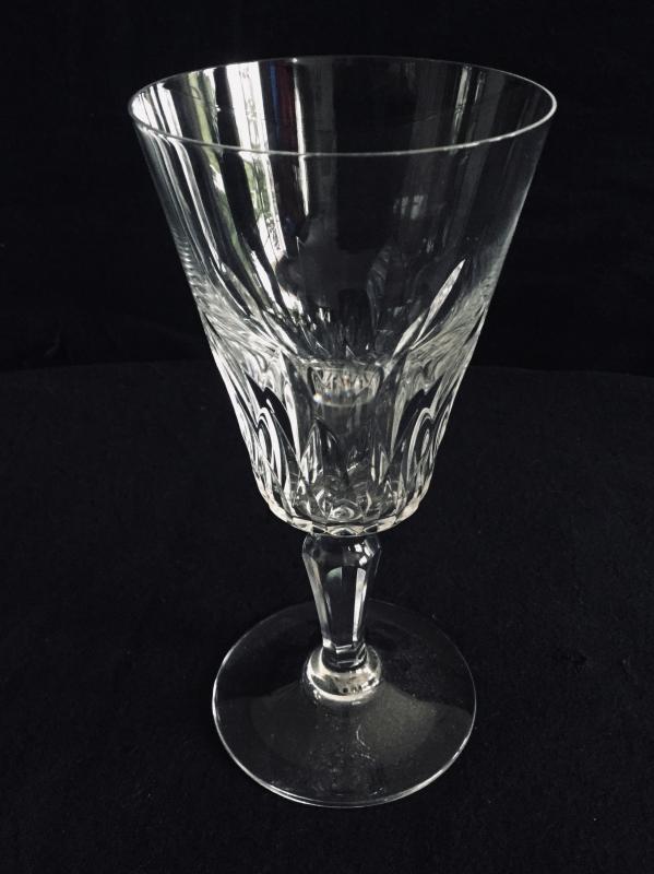 1 Verre vin rouge eau  modèle Carcassonne en cristal de Baccarat à la pièce 