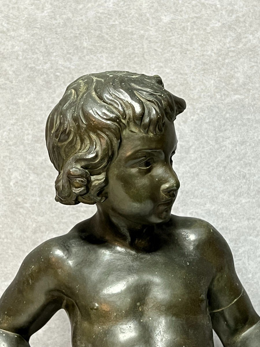 Jolie Petite Statue d'Un Garçon Nu, En Bronze Massif à Patine Verdâtre, signé RIVES-photo-2