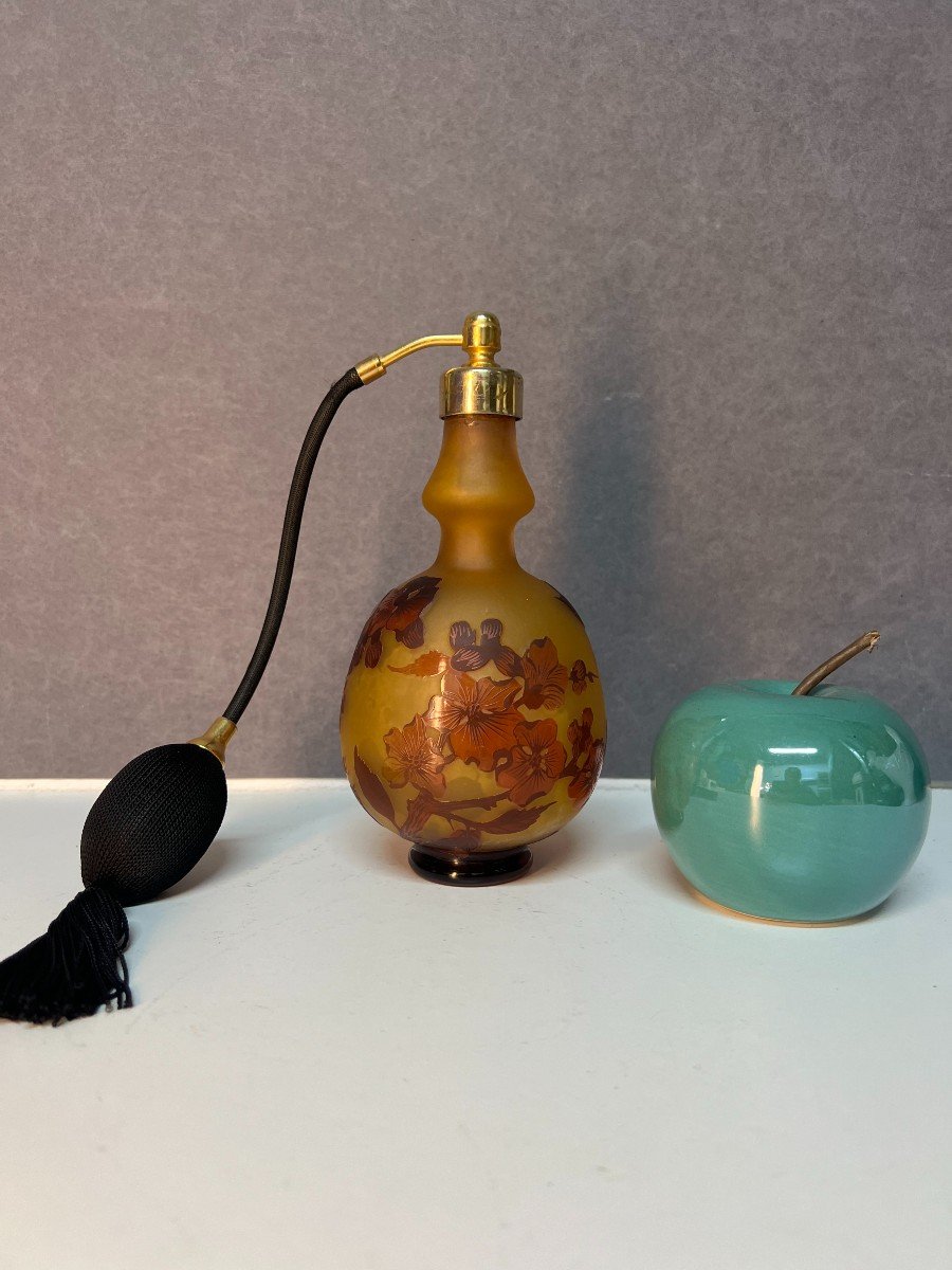 Emile Gallé,  Pulvérisateur En Pâte De Verre Multicouche Dégagé A l'Acide Vers 1900-photo-2