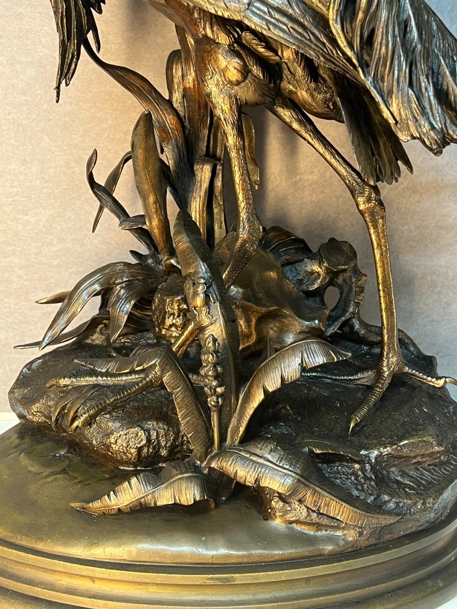 Jules Moignez, Grande Sculpture En Bronze Représentant Un Héron à Deux Patines 55 Cm-photo-2