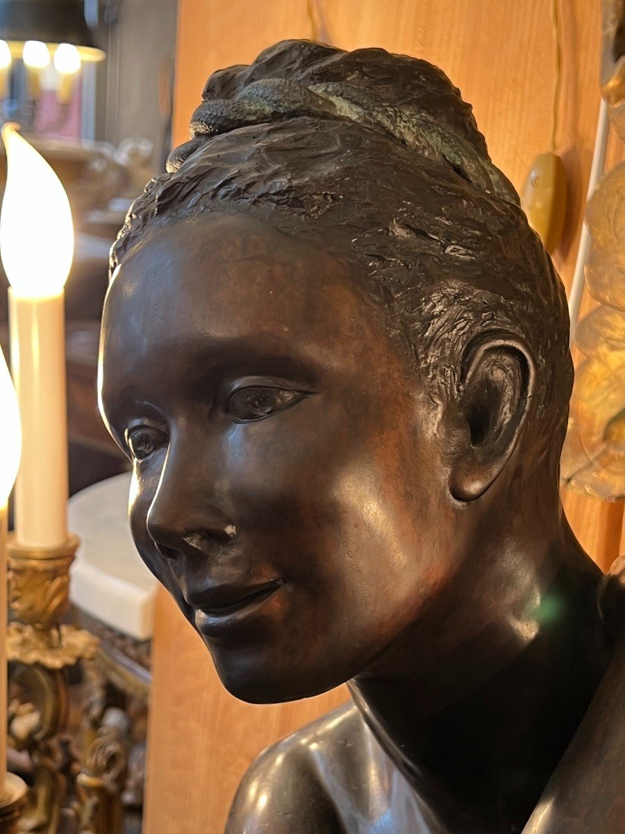 Marie-thérèse Beineix-mamecier Sculpture Bronze D’une Femme Assise-photo-4