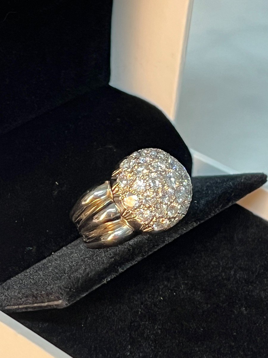 Très Belle Et Imposante Bague Dôme En Or Gris Formant Chevalière Pavé De Diamants-photo-2