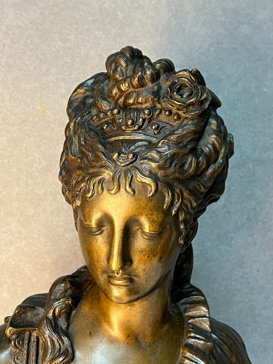 Bronze Sculpture Represents A Bust Of An Elegant Woman, Signed By The Artist Eugène Rousseau-photo-3
