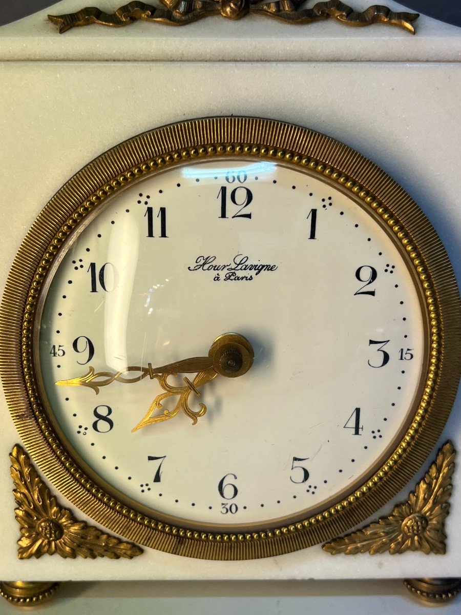 Hour Lavigne In Paris, Beautiful Alarm Clock, In Marble And Gilded Bronze-photo-1