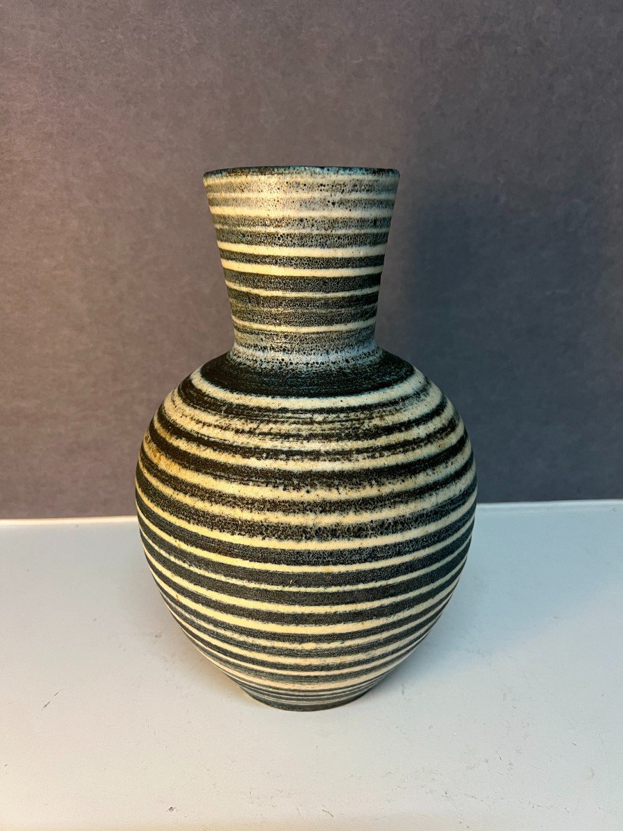 Vase Forme Simple Et élégante, Avec Un Col étroit Et Un Corps Arrondie En Céramique De Accolay-photo-2