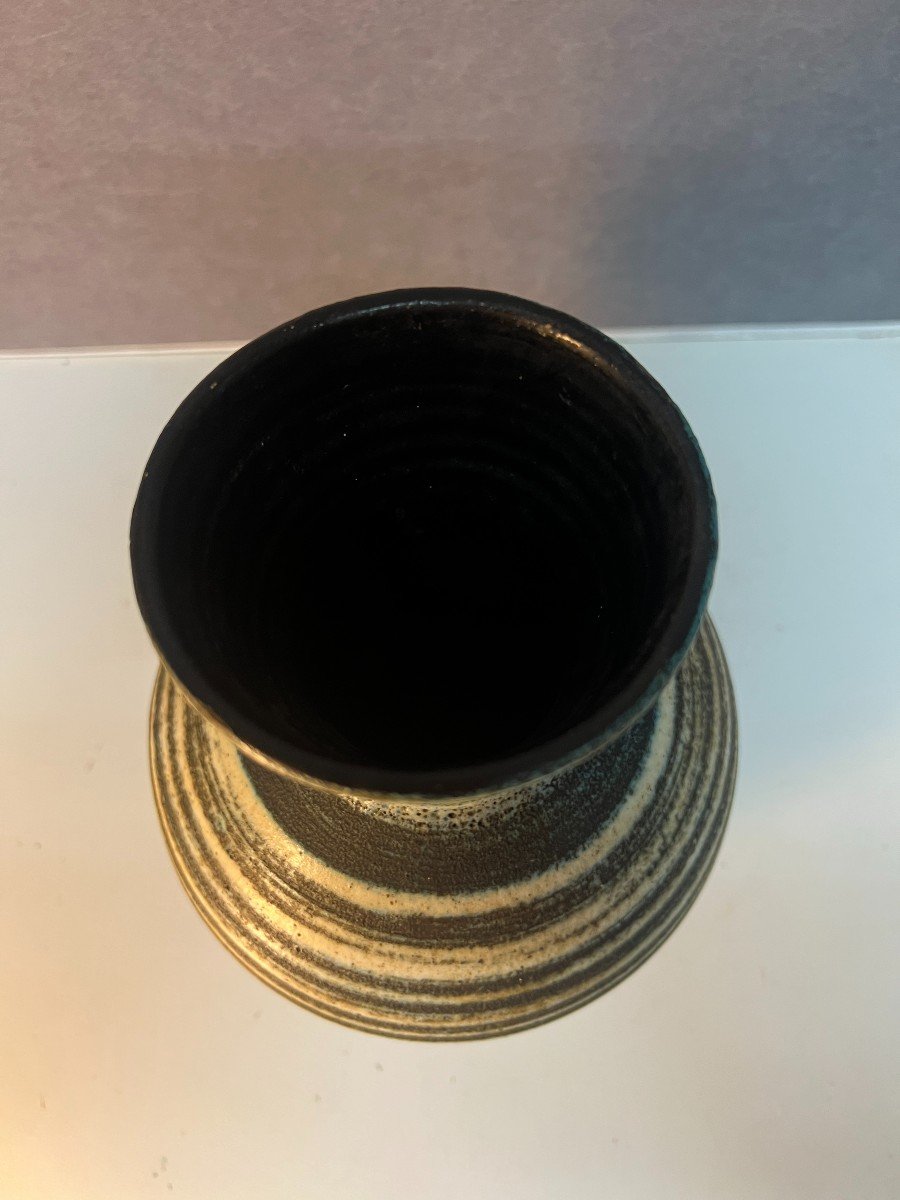 Vase Forme Simple Et élégante, Avec Un Col étroit Et Un Corps Arrondie En Céramique De Accolay-photo-1