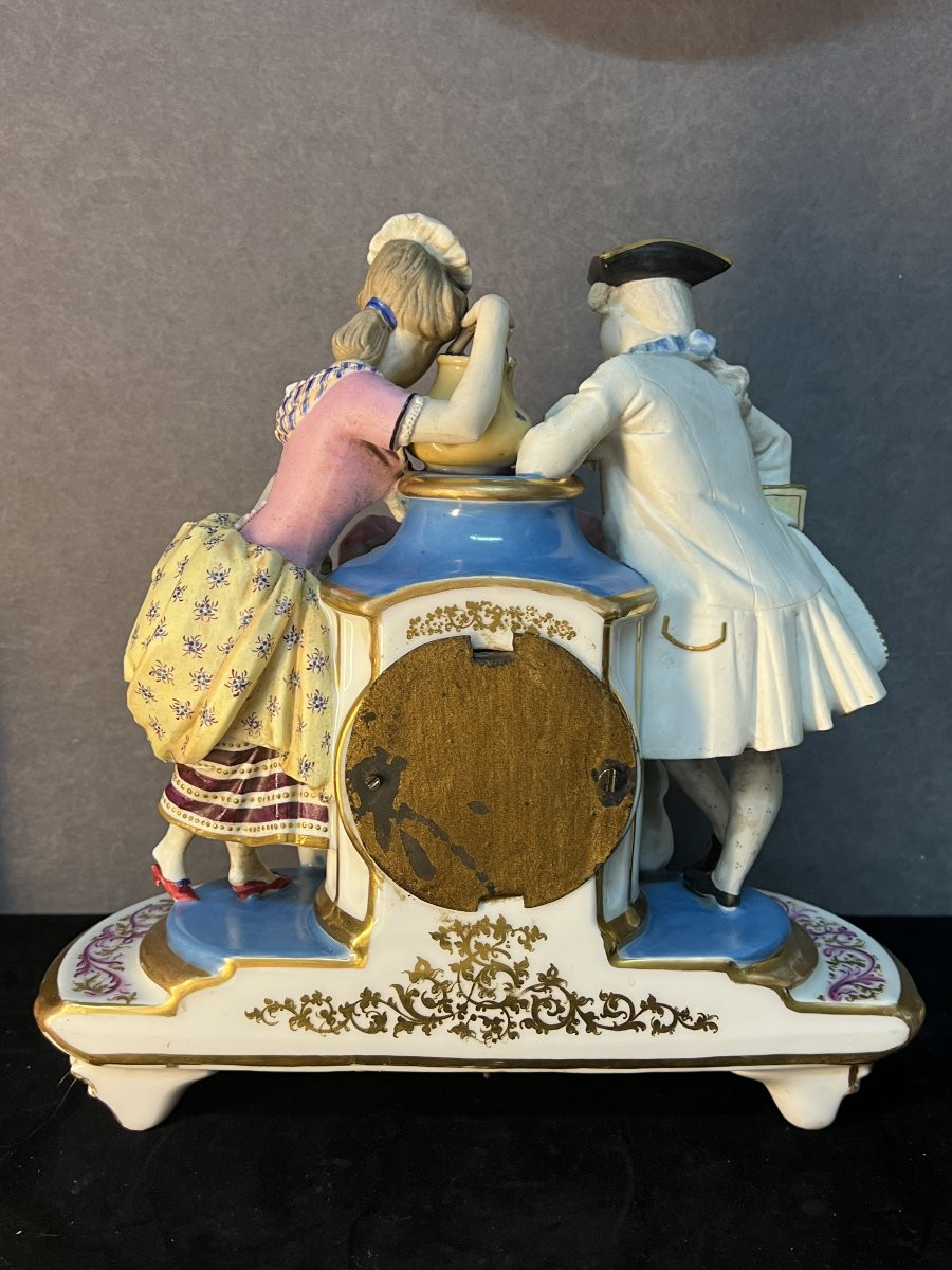 Pendule Romantique En Porcelaine Et Biscuit, Marquis Et Marquise à La Fontaine, XIXe Siècle-photo-8
