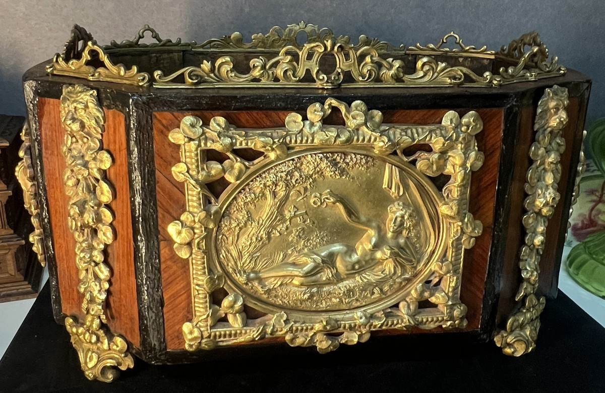 19th Century Table Planter In Veneered Wood And Gilt Bronze Ornament Stamped Fm