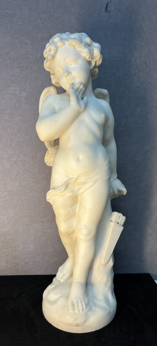 Adolfo Cipriani, Grande Sculpture De Cupidon, Ange Aux Ailes Semi Déployées, 58 Cm