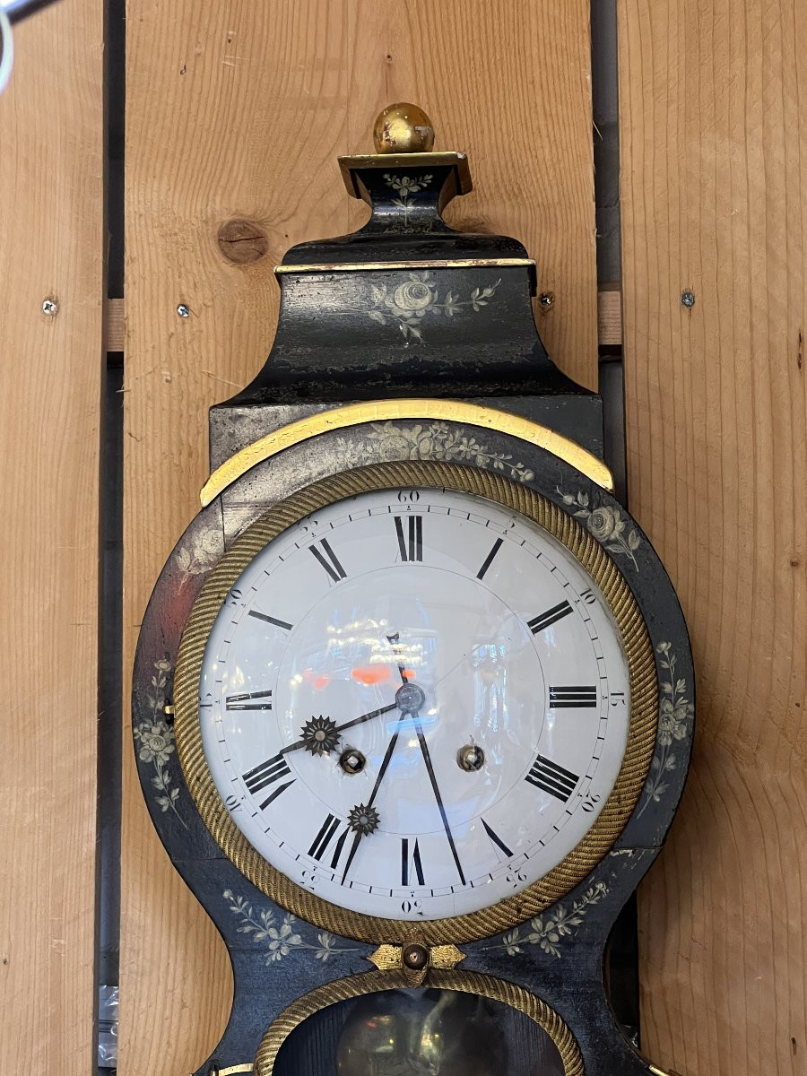 19th Century Neuchâtel Wall Clock Illustrates The Refinement Of Swiss Watchmaking-photo-2