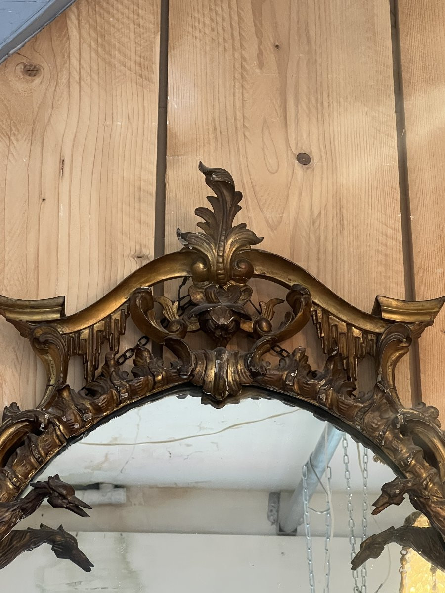 Grand miroir en bois doré, richement sculpté de dragon ailés, époque XIXe siècle-photo-2