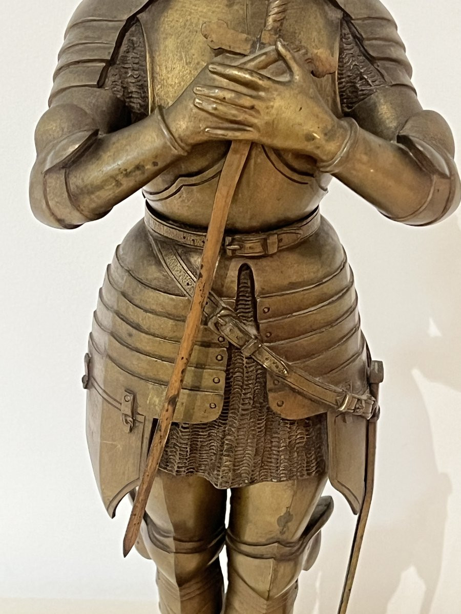 O. Ruffony, sculpture en bronze Jeanne d’arc en armure sur socle en marbre vert portor, fin XIX-photo-3