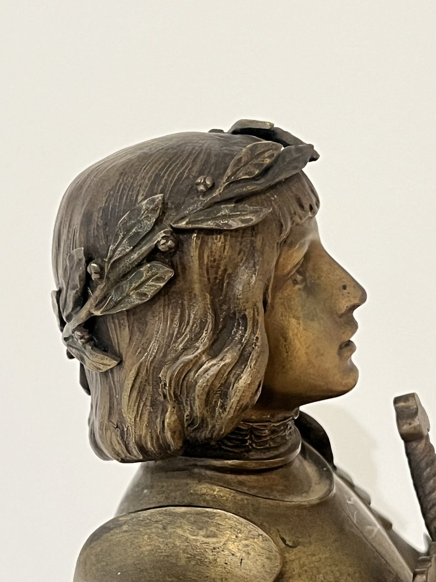 O. Ruffony, sculpture en bronze Jeanne d’arc en armure sur socle en marbre vert portor, fin XIX-photo-2