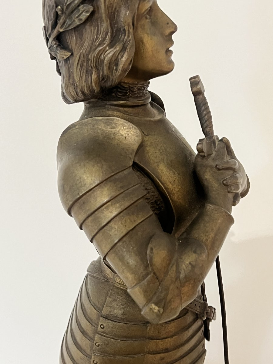 O. Ruffony, sculpture en bronze Jeanne d’arc en armure sur socle en marbre vert portor, fin XIX-photo-3