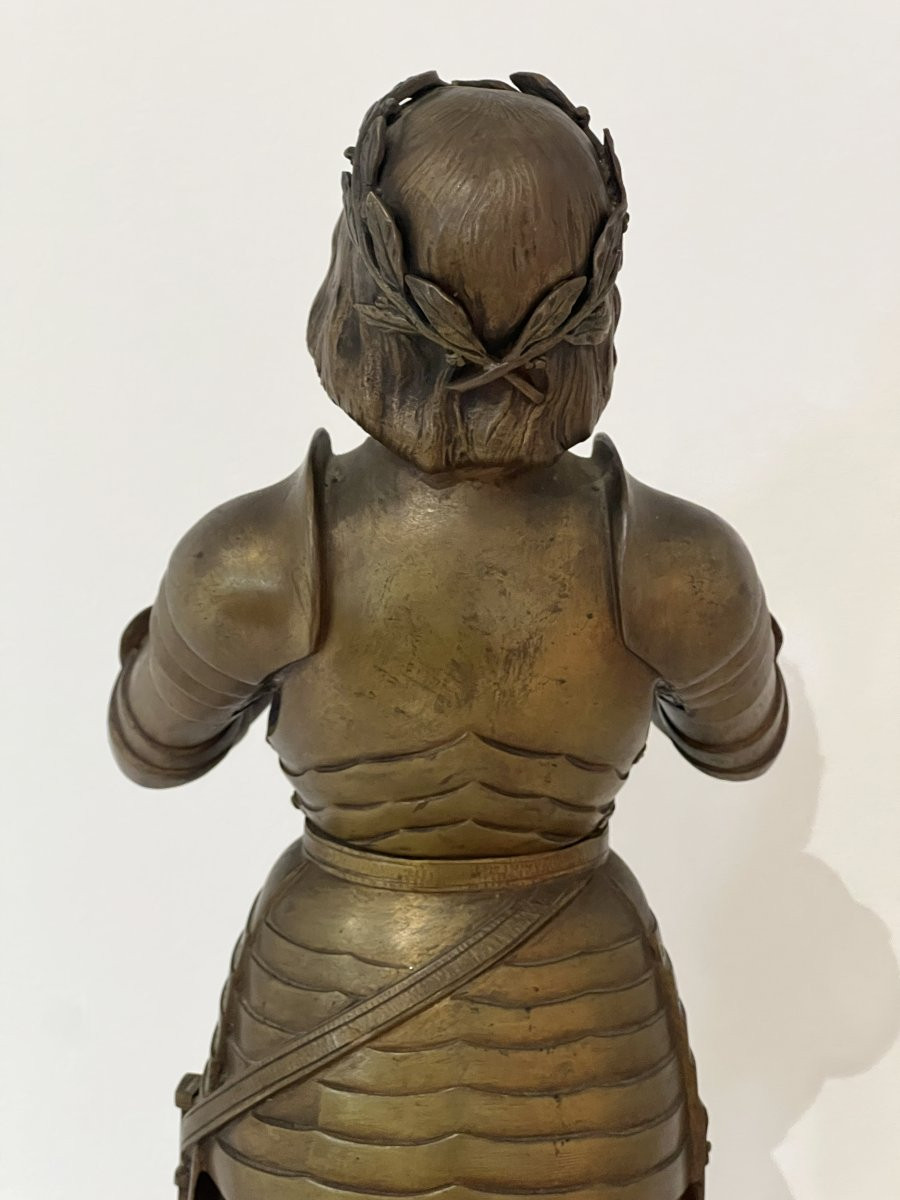 O. Ruffony, sculpture en bronze Jeanne d’arc en armure sur socle en marbre vert portor, fin XIX-photo-6