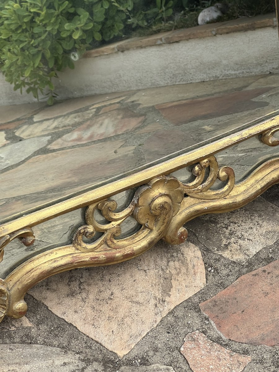 Miroird de style Régence à Parecloses, en bois et stuc doré, fin XIXe Siècle, H 117 x  L 73 cm-photo-6