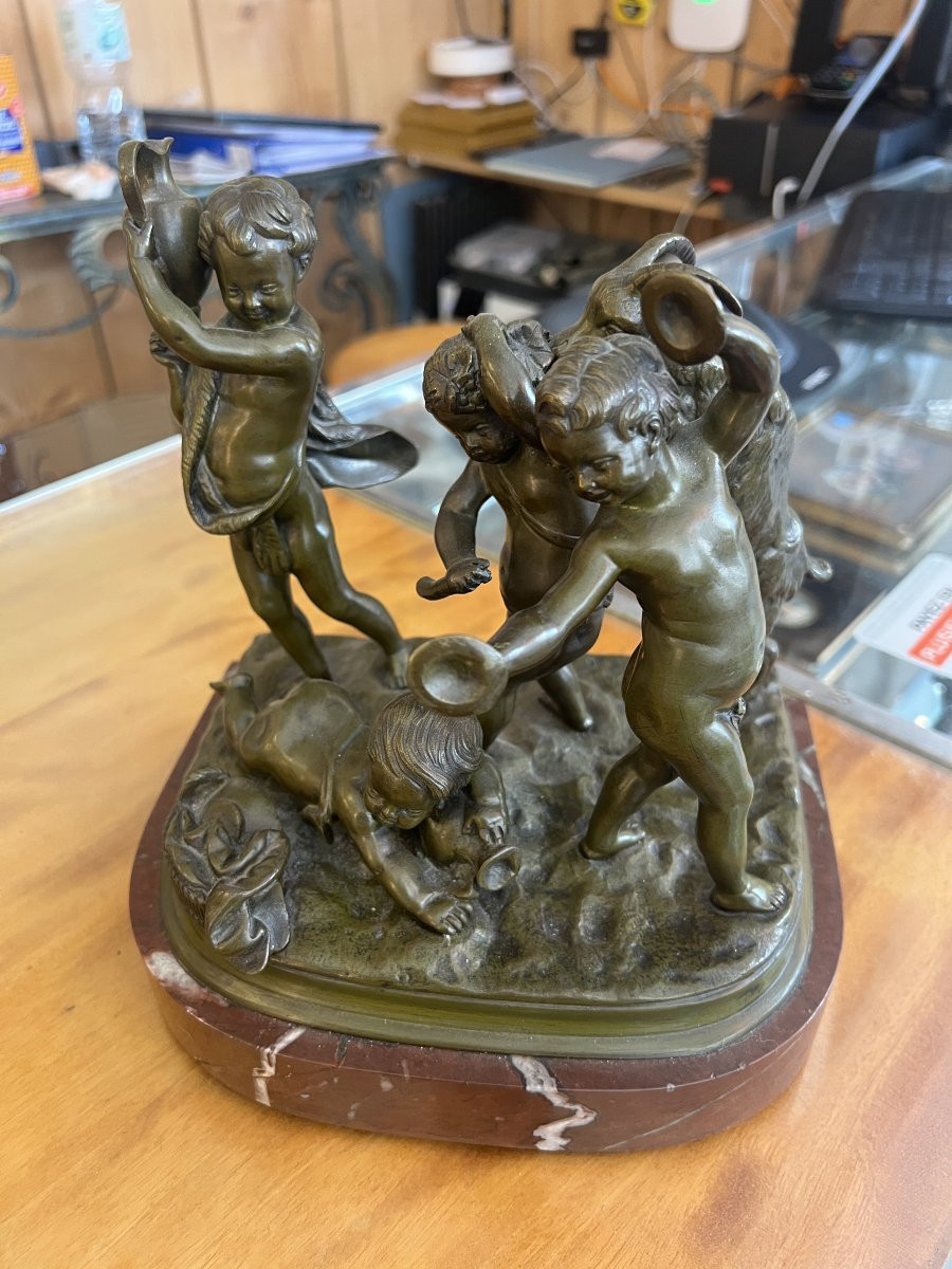 Groupe de putti musiciens en bronze du 19ème siècle sur socle en marbre, signé Claudion-photo-2