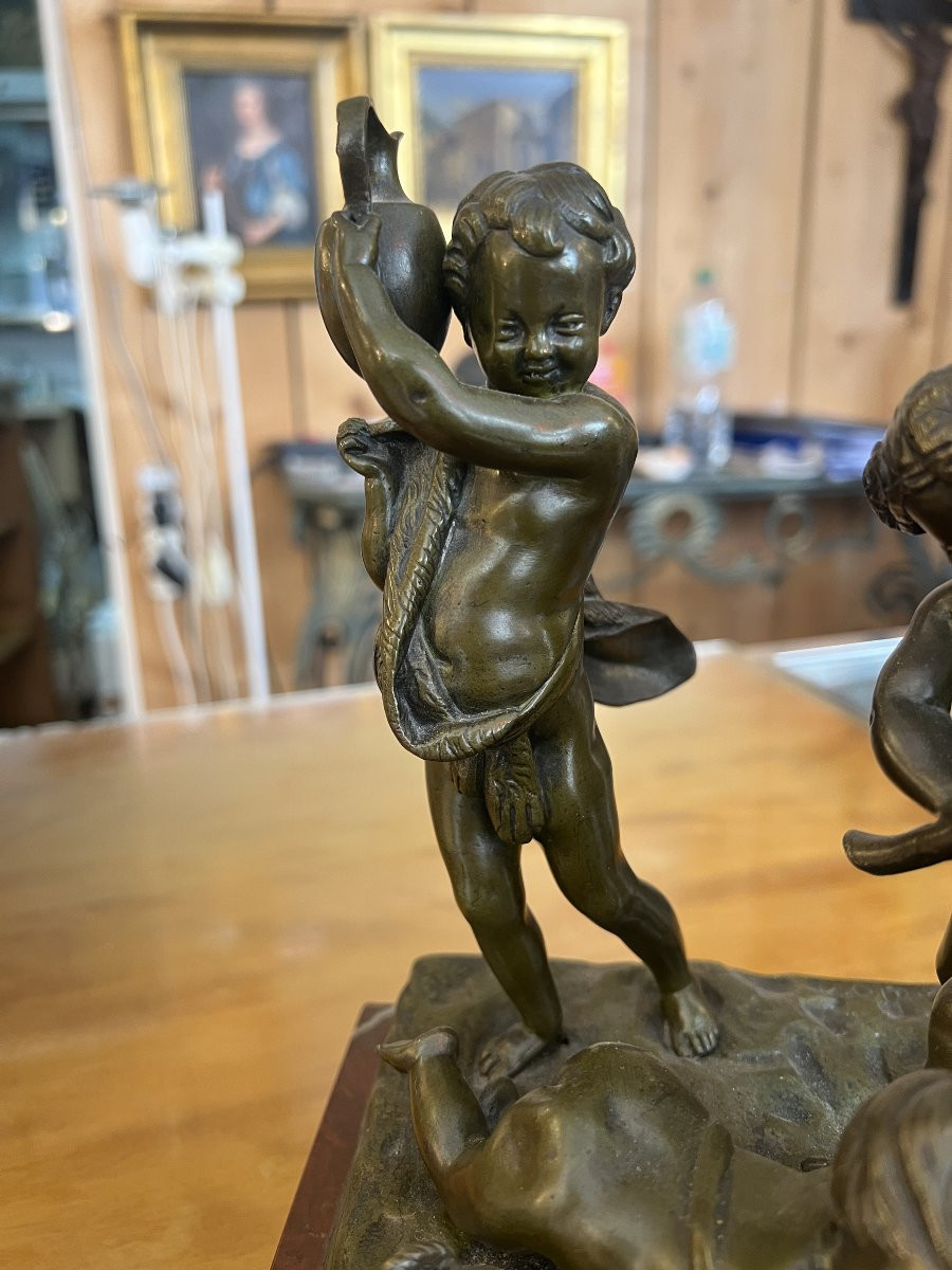 Groupe de putti musiciens en bronze du 19ème siècle sur socle en marbre, signé Claudion-photo-4