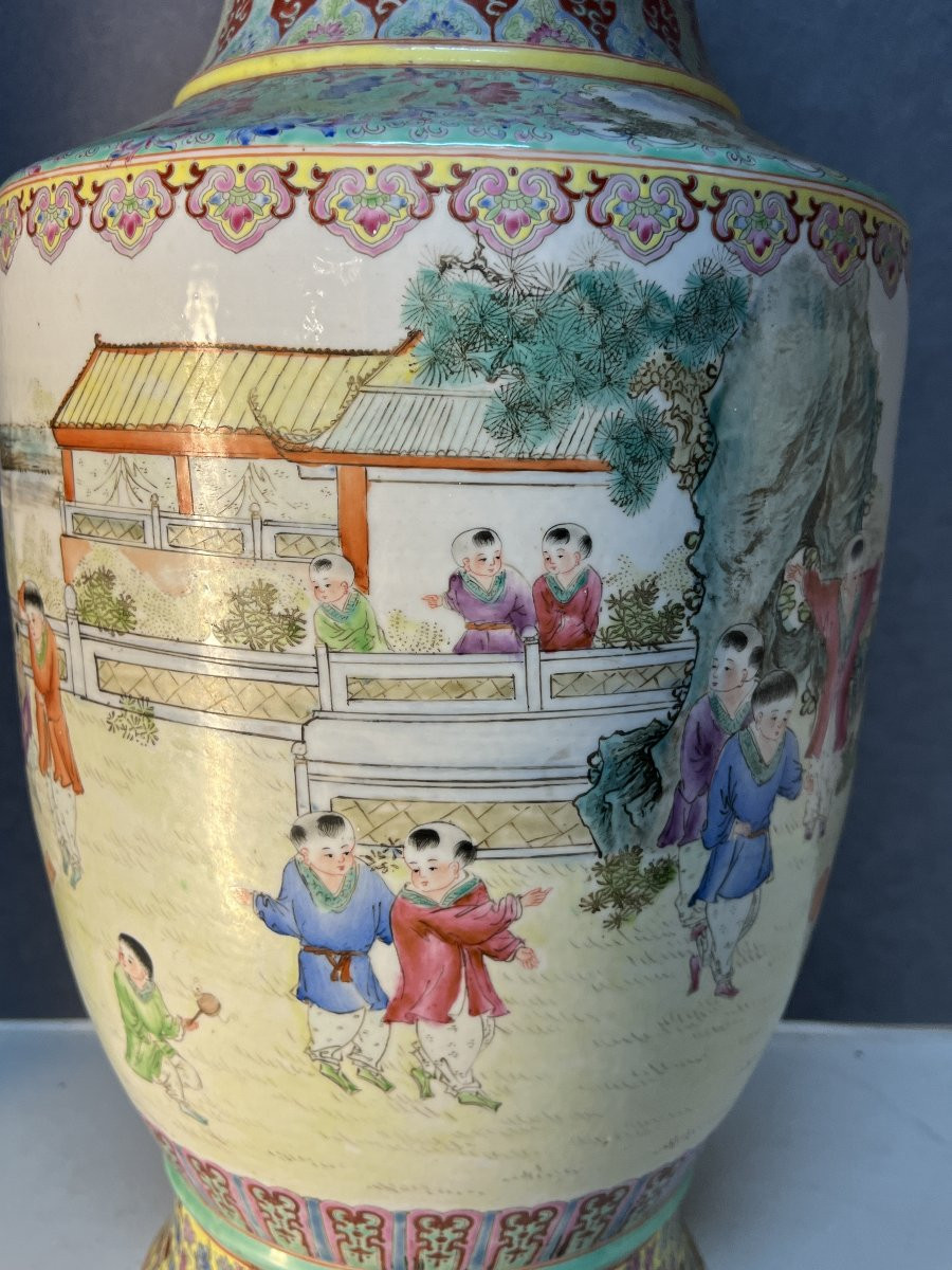 Large Baluster Floor Vase, Famille Rose, Elegance And Tradition Of Asian Art, H 58 Cm-photo-2