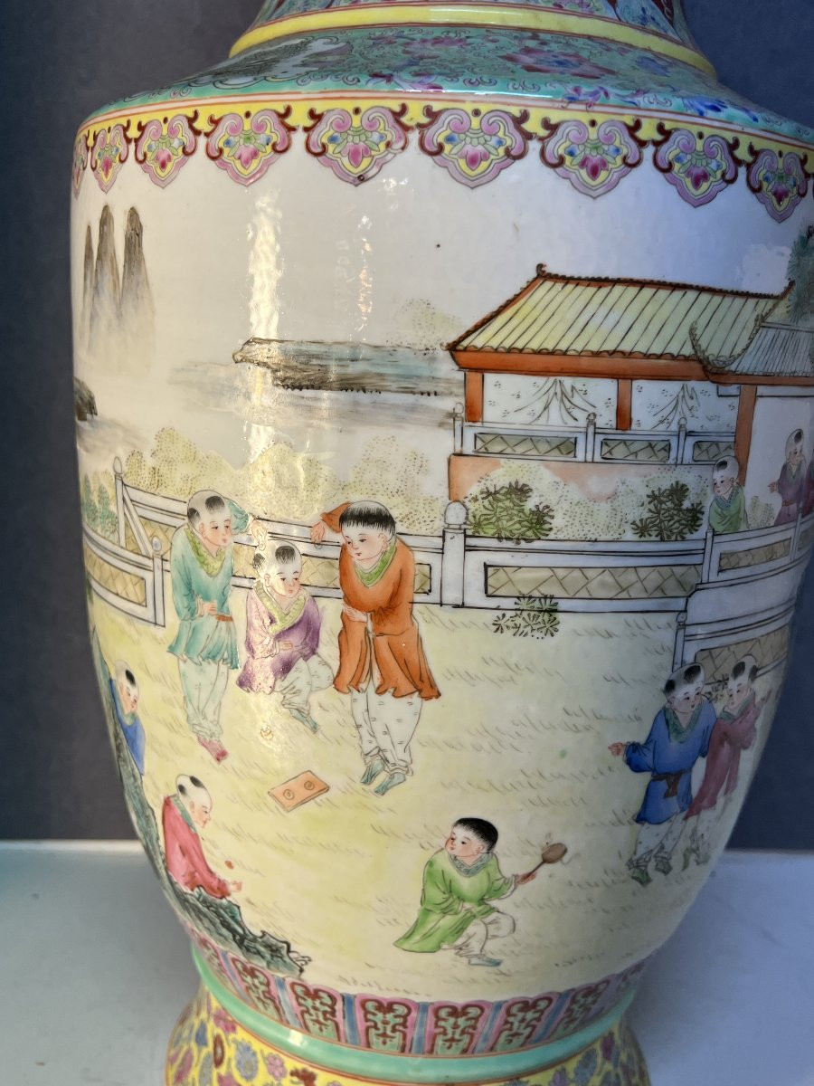 Large Baluster Floor Vase, Famille Rose, Elegance And Tradition Of Asian Art, H 58 Cm-photo-3