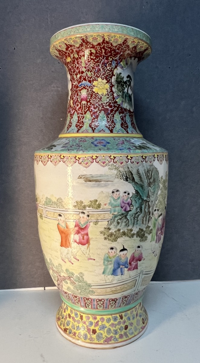 Large Baluster Floor Vase, Famille Rose, Elegance And Tradition Of Asian Art, H 58 Cm