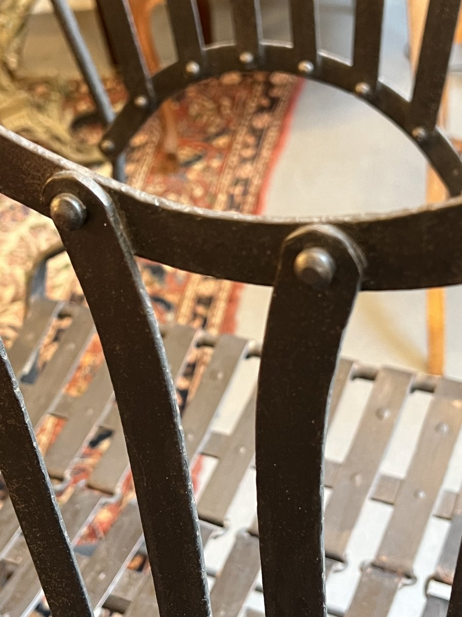 Série de 4 chaises pliantes jardin en fer forgé et riveté, époque XIXe siècle, modèle Napoléon-photo-3